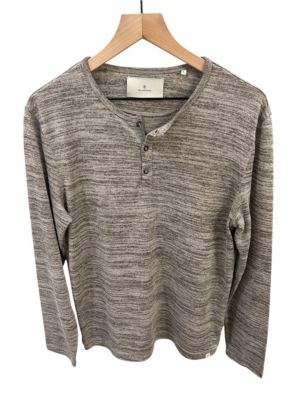 7 Diamonds Men’s Long Sleeve Henley – Size L
